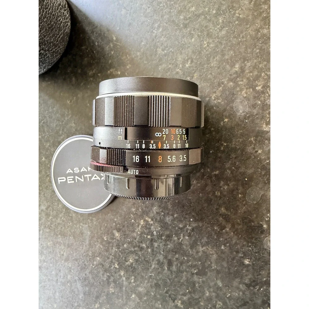 Vintage Asahi Pentax Super-Multi-Coated Takumar 28mm f/3.5 camera lense w/ case